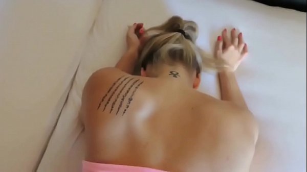 600px x 337px - Blonde pretty teen in homemade anal - Relax Porn